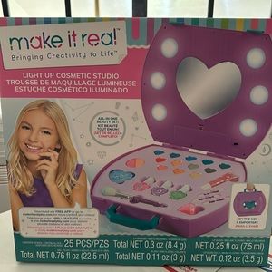 Girls Make It Real Make Up Kit